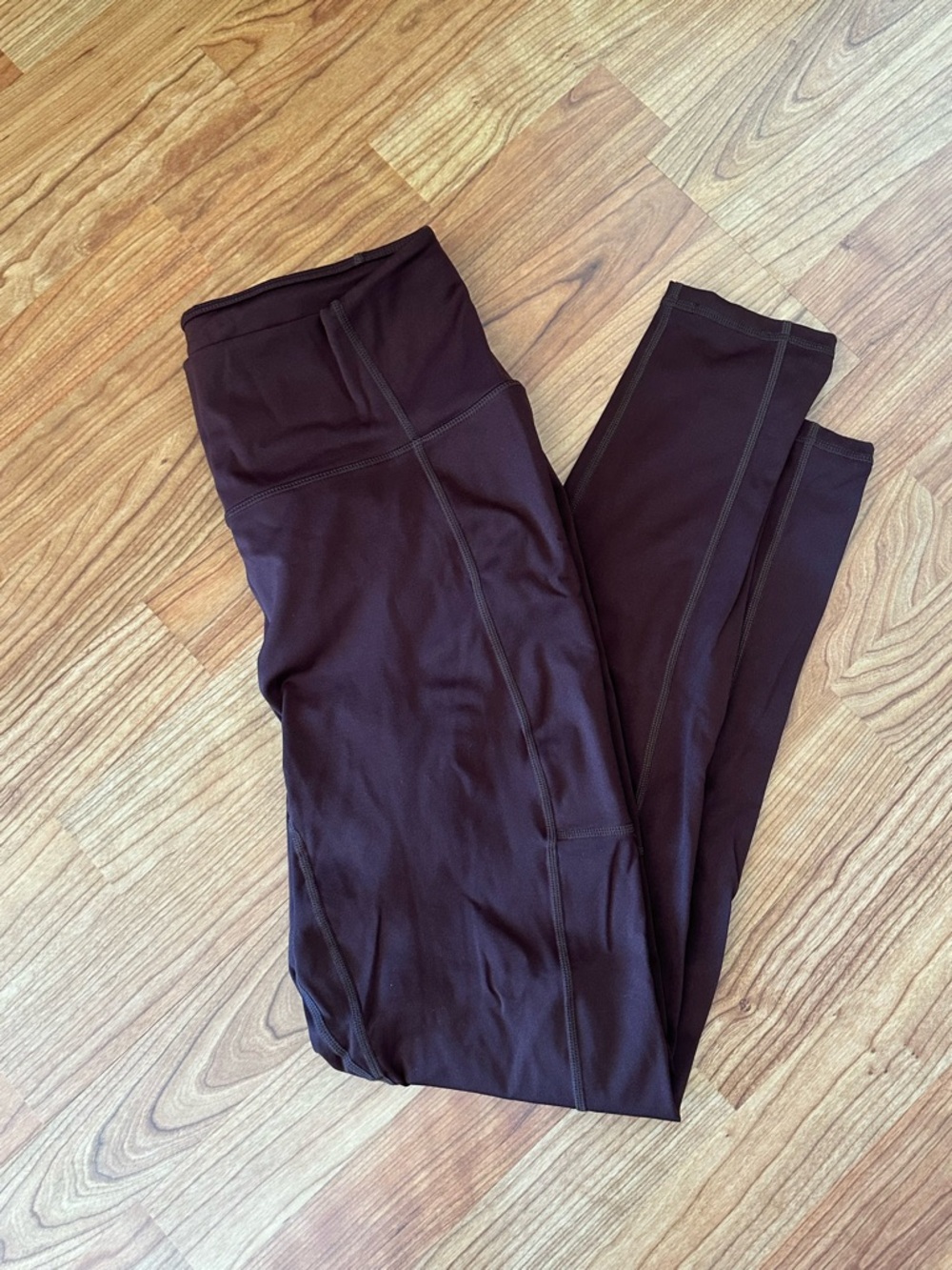 High-Waisted Women's Workout Leggings - chocolate brown